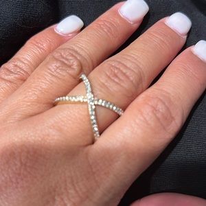 fashion gold ring.   not real